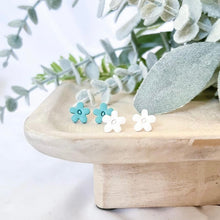 Load image into Gallery viewer, Mini Floral Cutter Pack (Pack of 10)